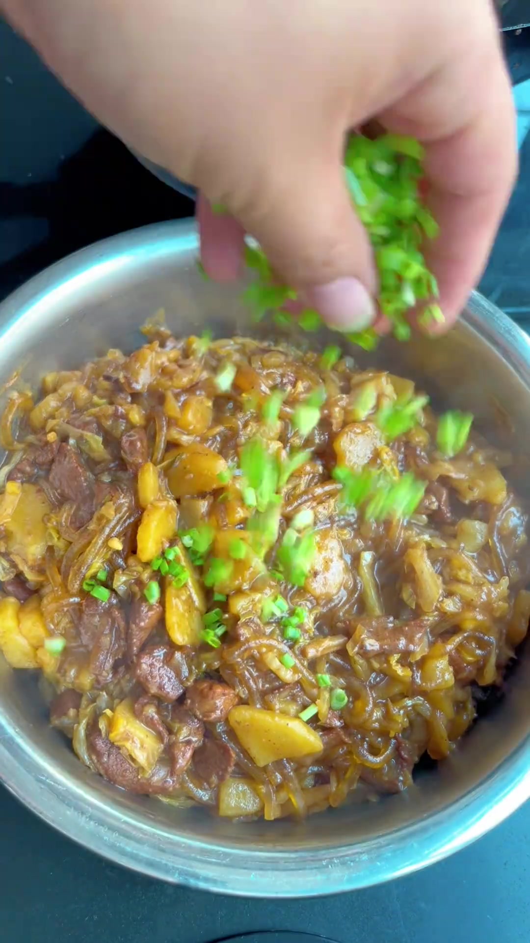 陕北特色美食猪肉大烩菜，香迷糊了