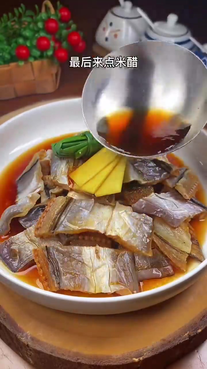 没去过温州也一定要尝尝温州清蒸鳗鱼干，鲜香味美真不错