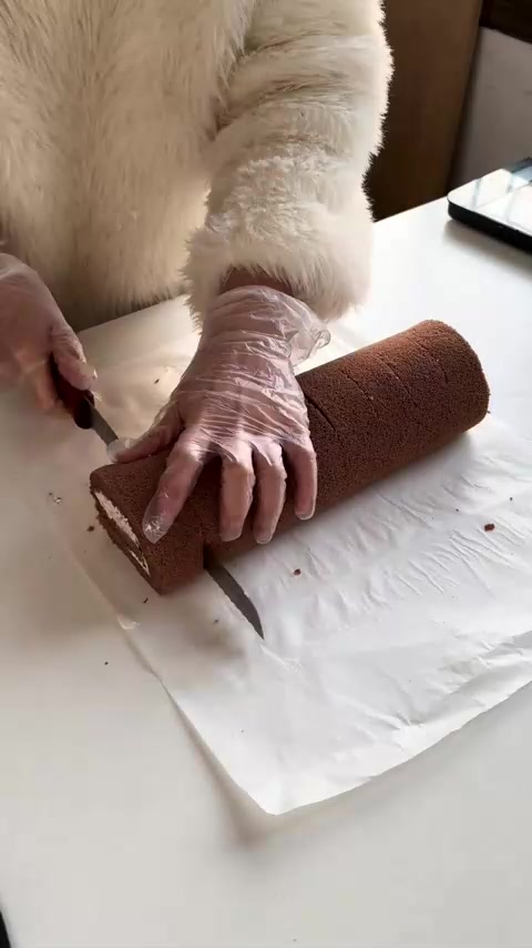 一次性解锁了摆摊卖的三种口味瑞士卷！