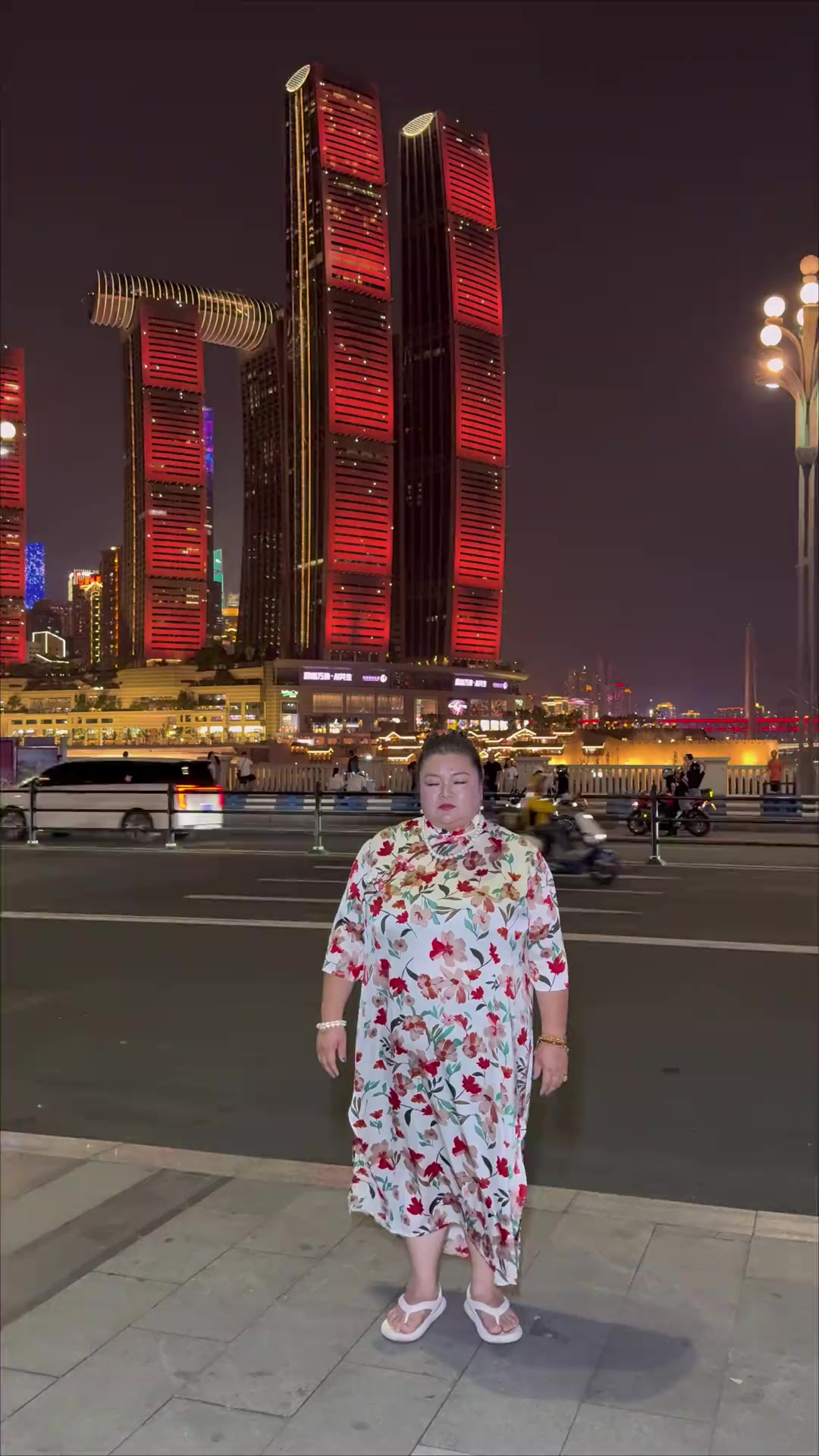 重庆人都知道的含金量！兰姐也来拍重庆落地签了@黄小兰（兰总）#花絮 #重庆落地签 #生活麻