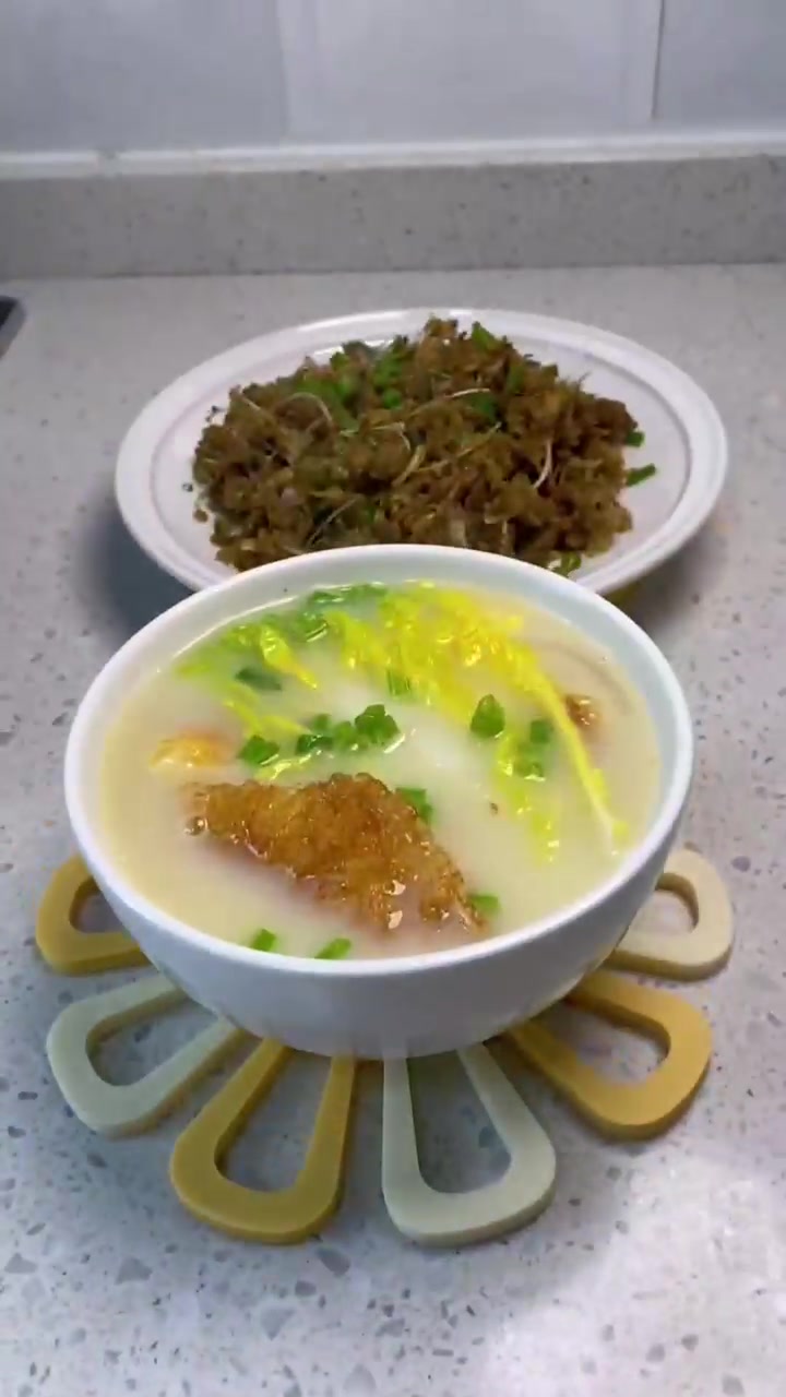春季孩子长高季，妈妈学做鲫鱼豆腐汤，营养补铁钙