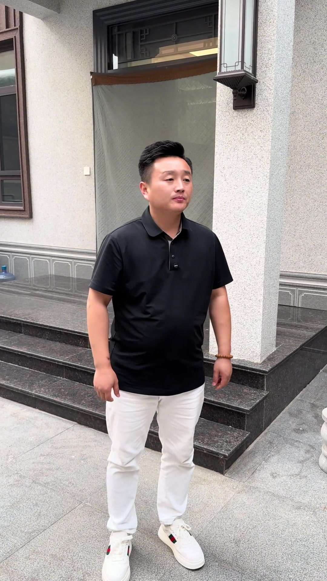 母亲随苗苗去张叔家，海洋独守空房，情景剧演绎家庭日常