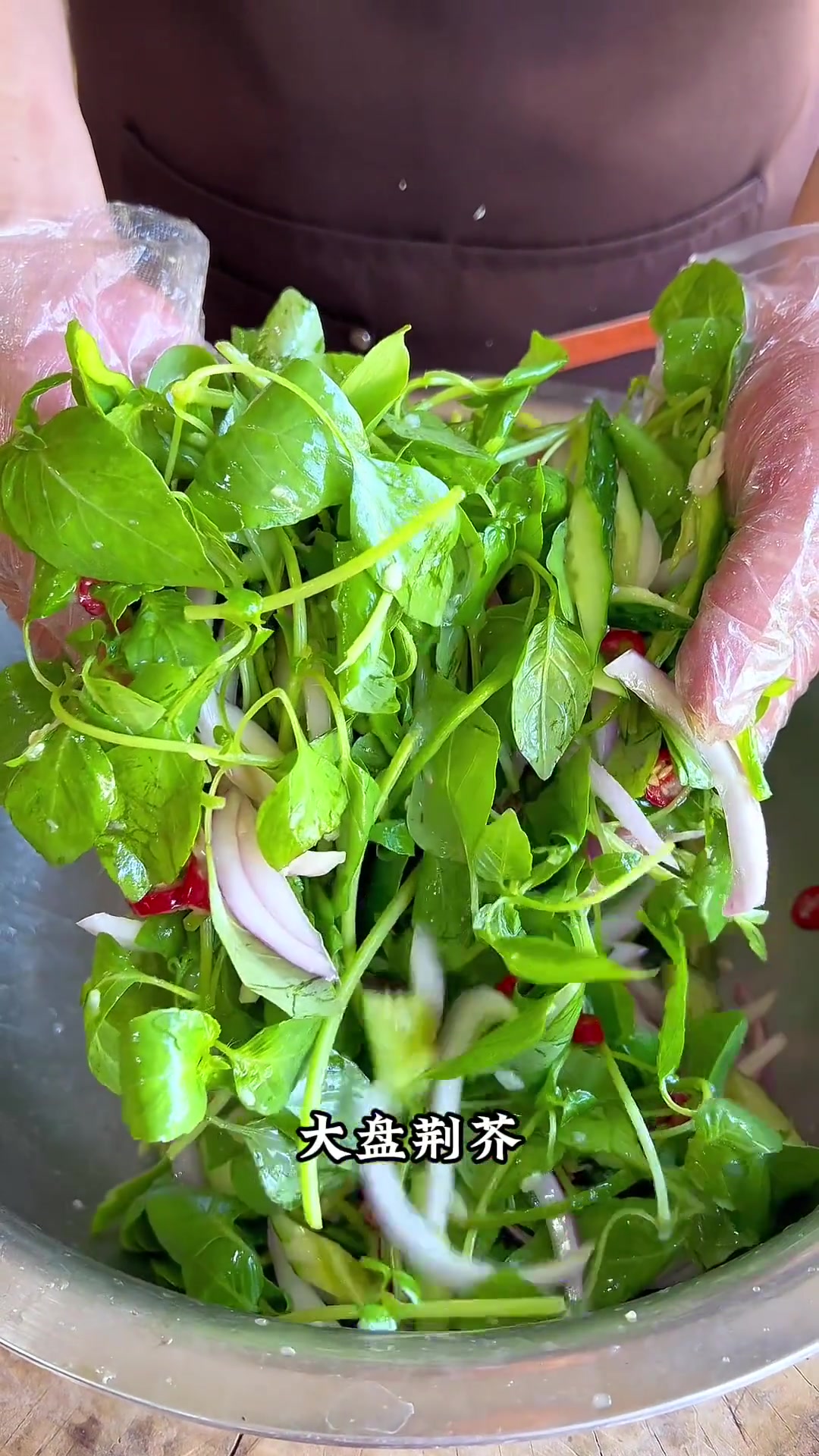 河南天热必吃大盘荆芥，脆嫩爽口解腻