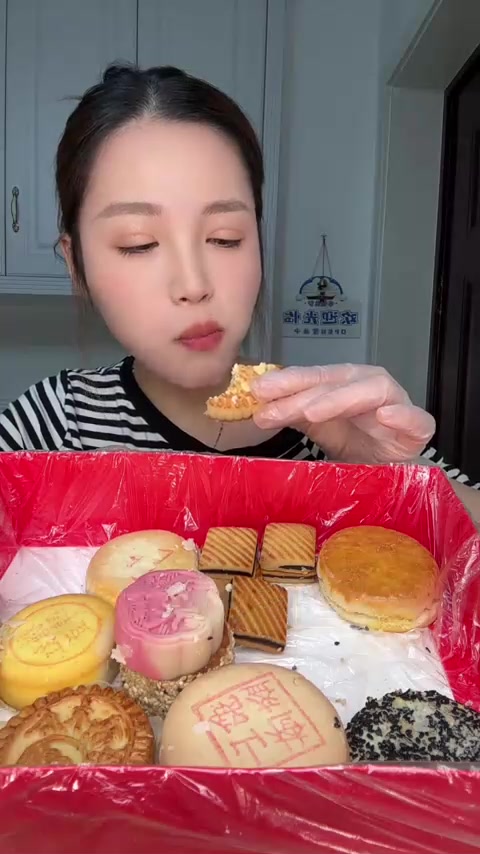 炫老北京稻香村糕点啦