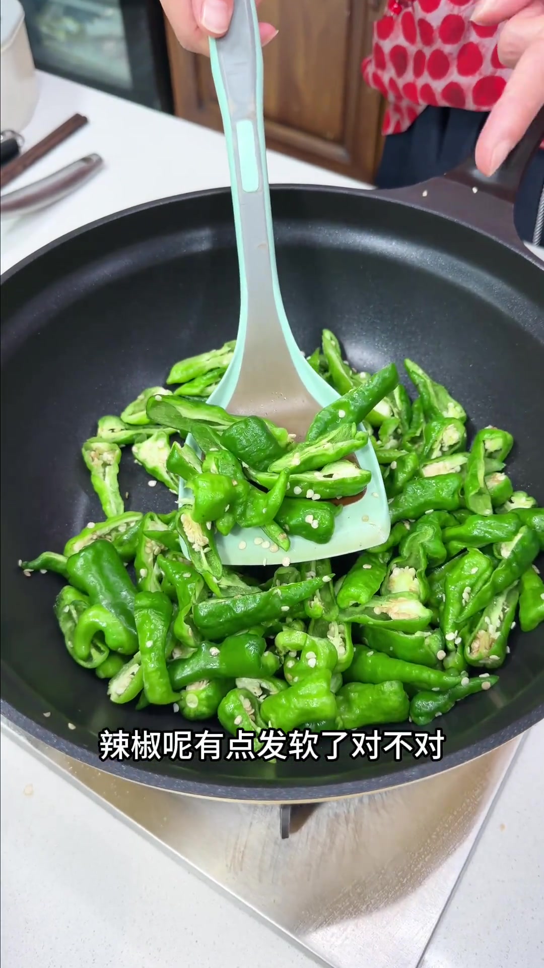 天分享国民家常菜辣椒炒肉，简单好吃，白吃不厌