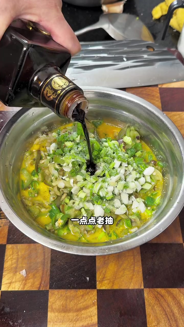 婆婆拿手家常菜：茄子煎鸡蛋，香绝了