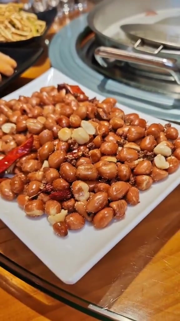 潮汕牛肉火锅探店品尝各类特色菜品
