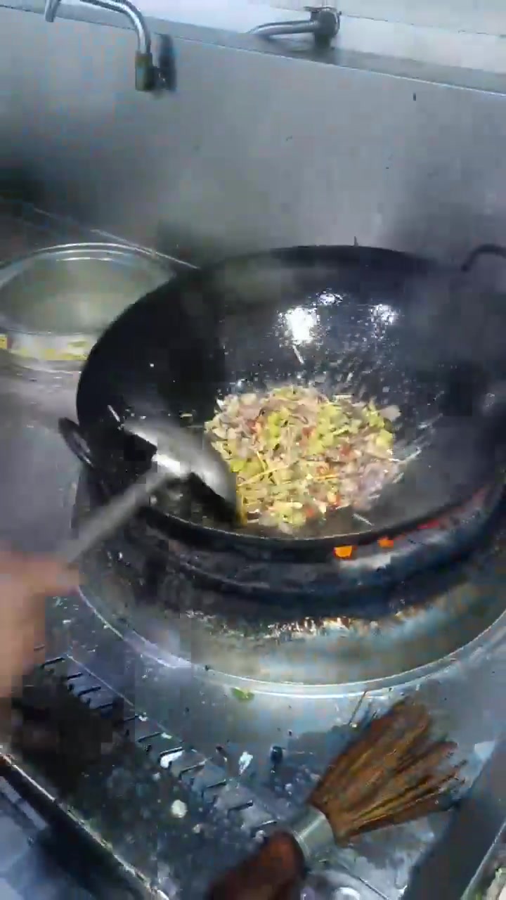 味府菜馆美食个性鸡杂，下酒下饭绝佳