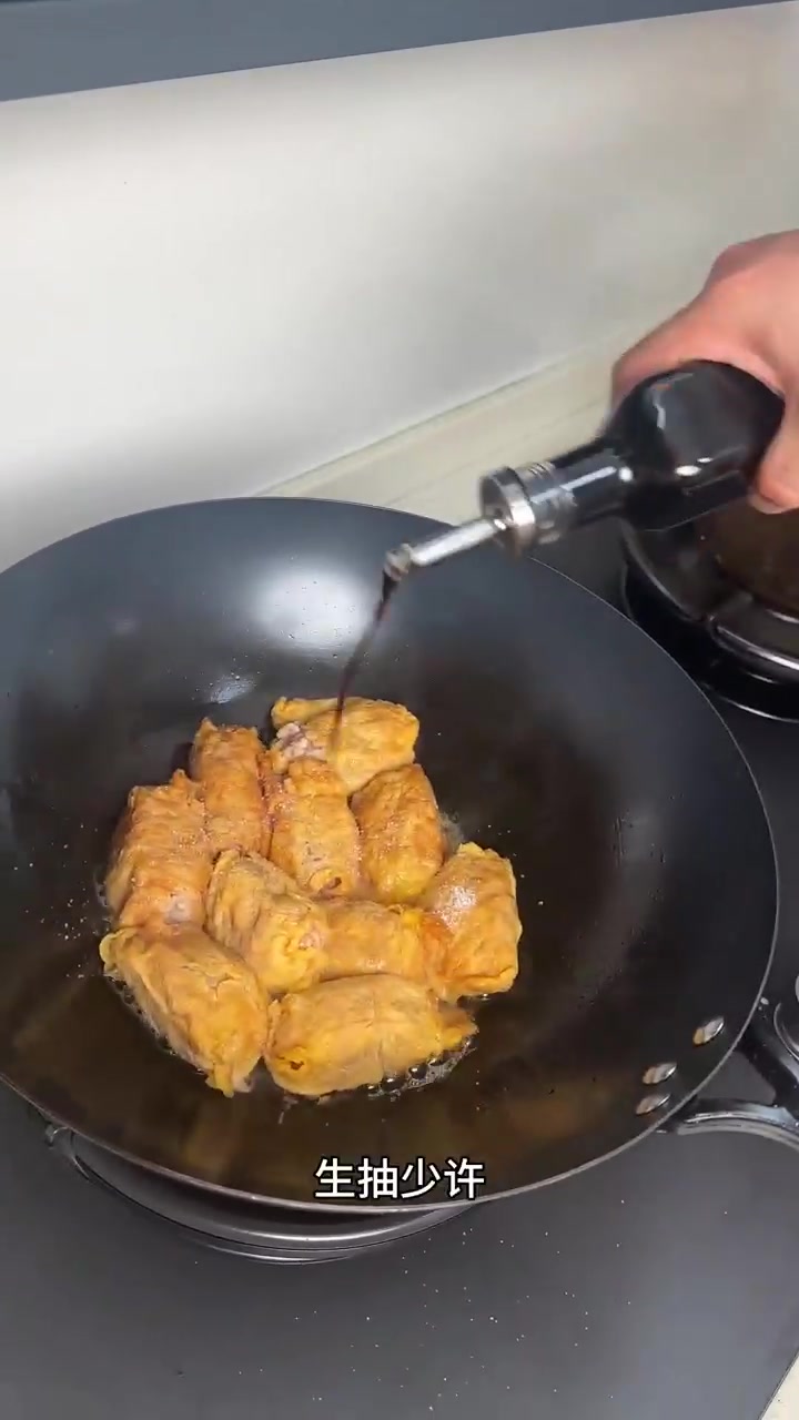 小明教做地道崇明家常菜红烧蛋饺