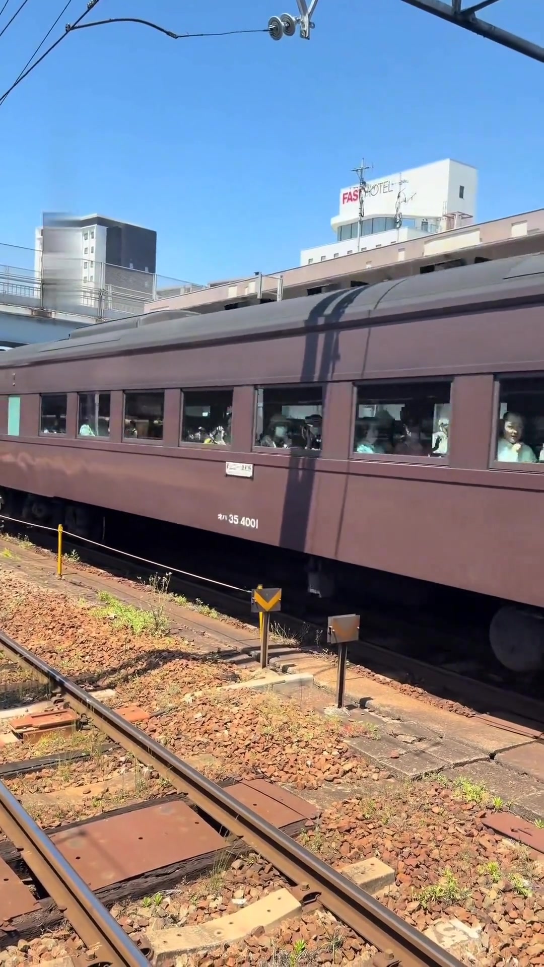 日本山口的D51蒸汽机车，那古老声响带着钢铁巨兽气势