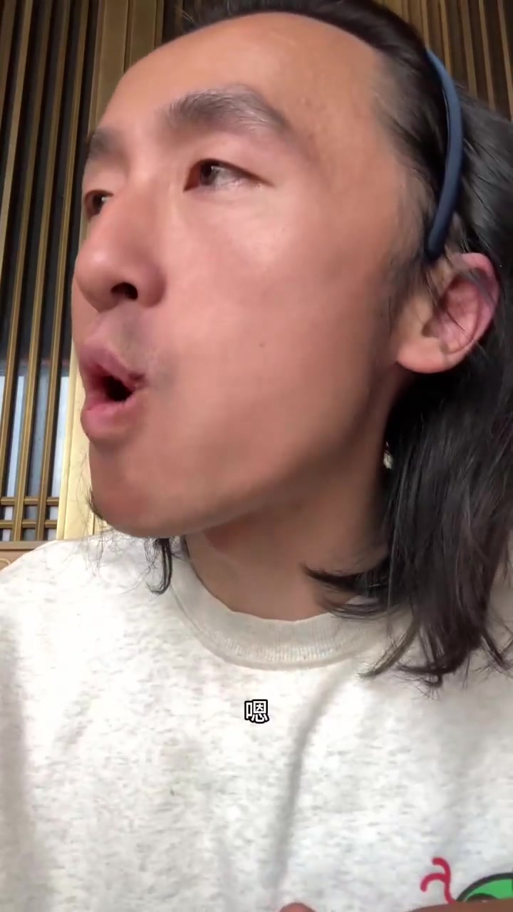 探访高端餐厅记录菜品及用餐全过程