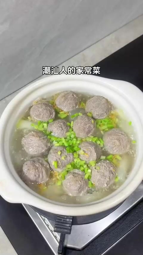 潮汕人的家常菜：牛肉丸冬瓜汤简单又美味