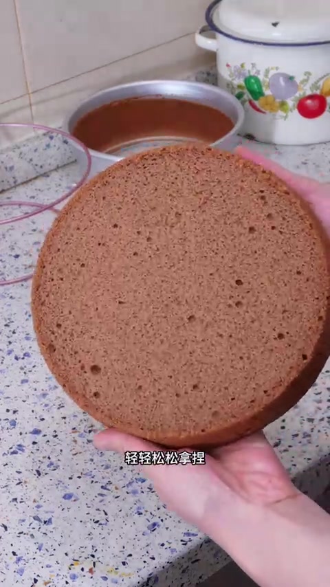 8寸可可戚风蛋糕最简单做法，配方好用，搅一搅就成！