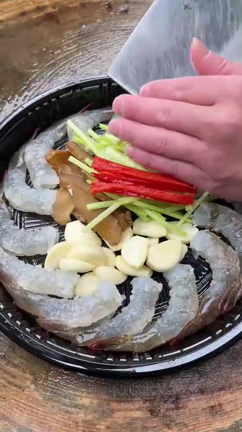 虾跟鱿鱼这么处理，做出来好看又好吃