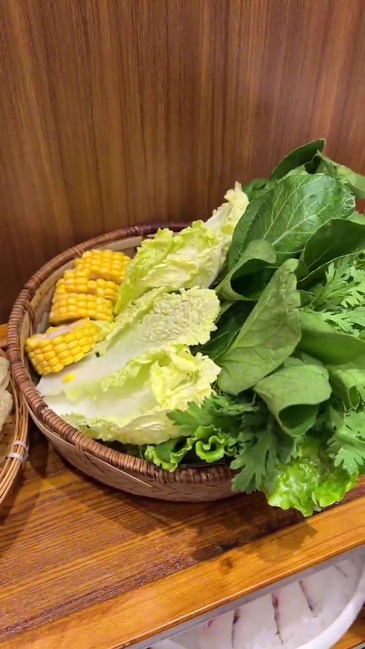 广顺兴粤菜馆探店展示多样特色菜品