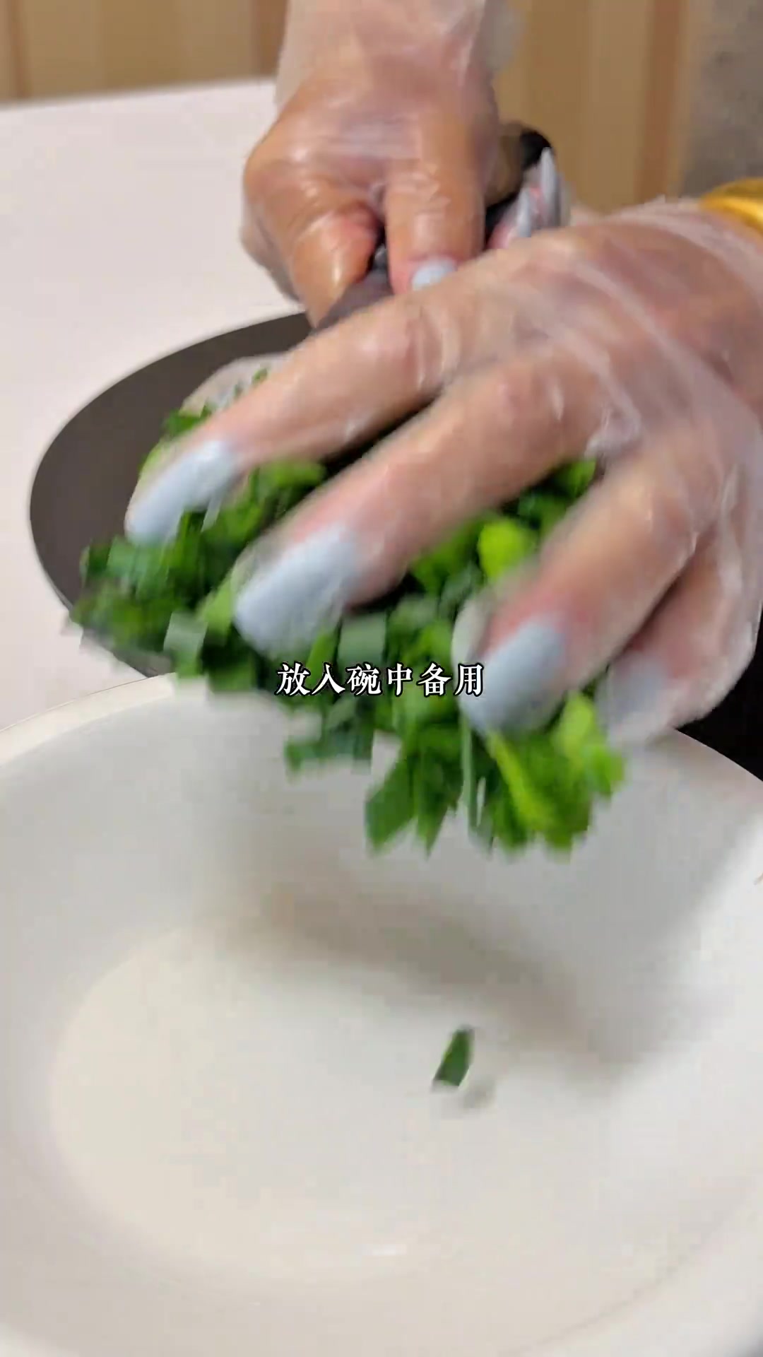 云南酸菜红豆肉末汤，谁懂这一口的香！