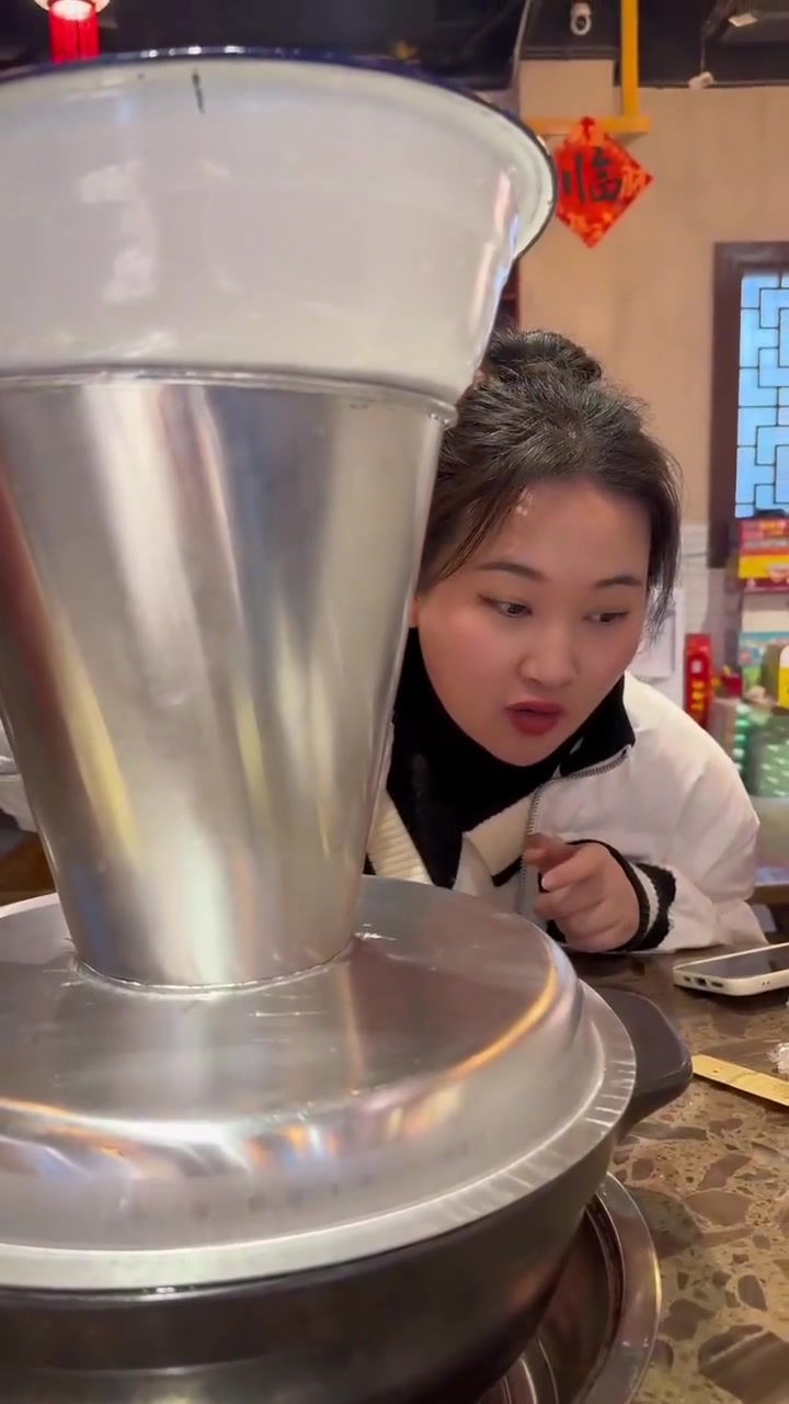 圈冤种朋友去炫鱼火锅，年年有余发大财