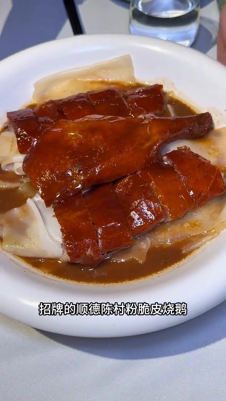 被风味导演种草多次，排队两小时才能吃上的粤菜馆