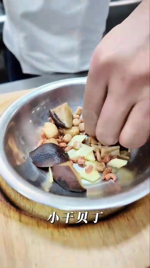 主厨日常：海味什菜煲