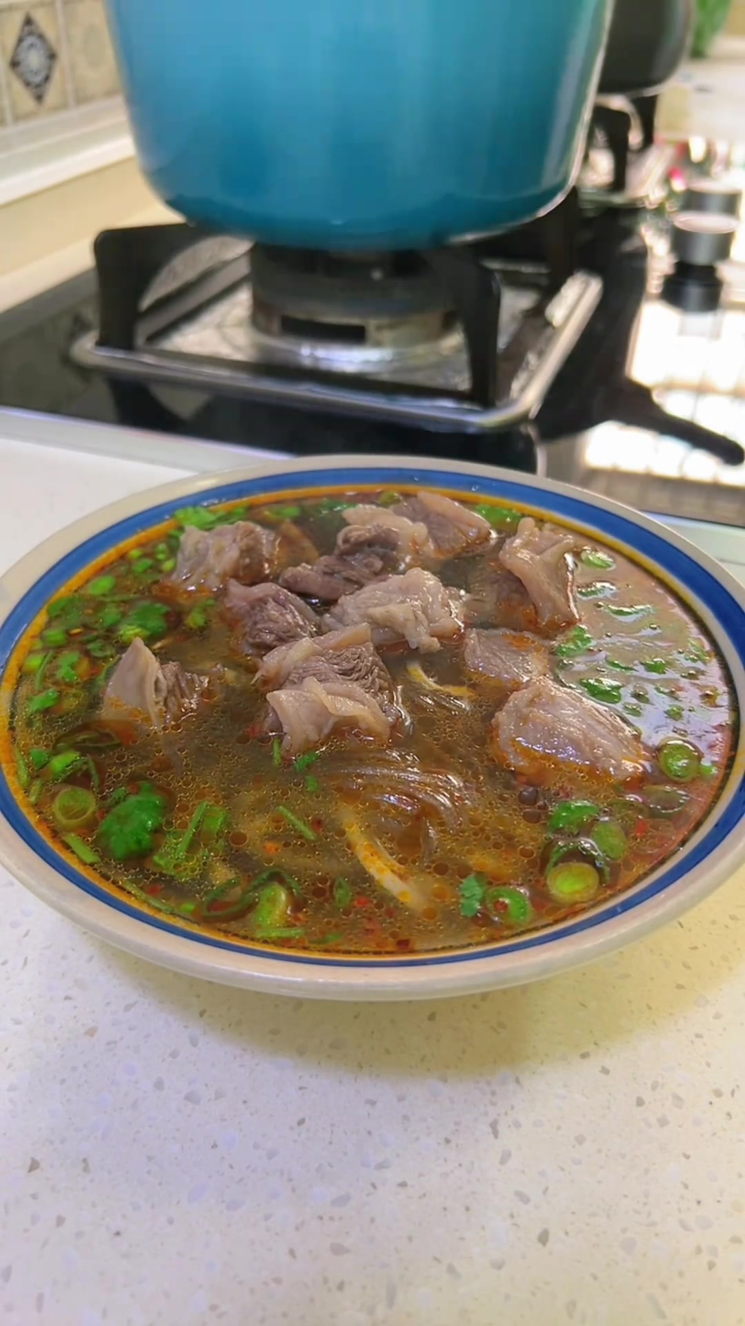 牛肉粉丝汤，水牛肉还是黄牛肉好吃？