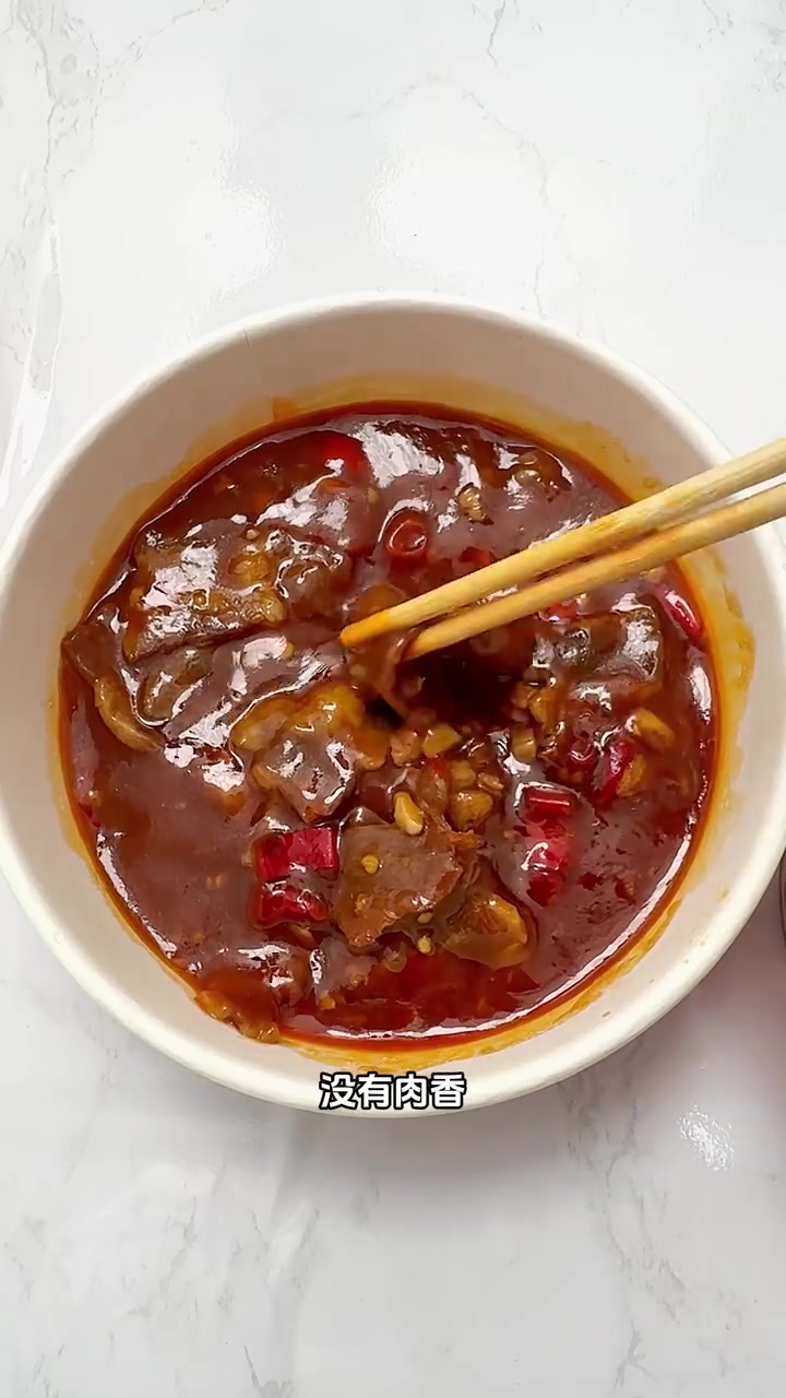 预制菜测评试吃，糖醋里脊、小炒牛肉和辣条地道肠