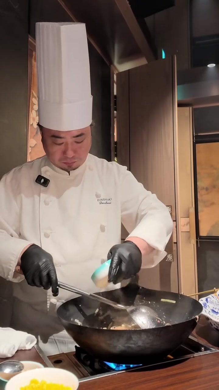 一公斤的日本吉切鱼翅……#舌尖上的美食美味挡不住 #新鲜的食材做出好的味道 #日本 #日本