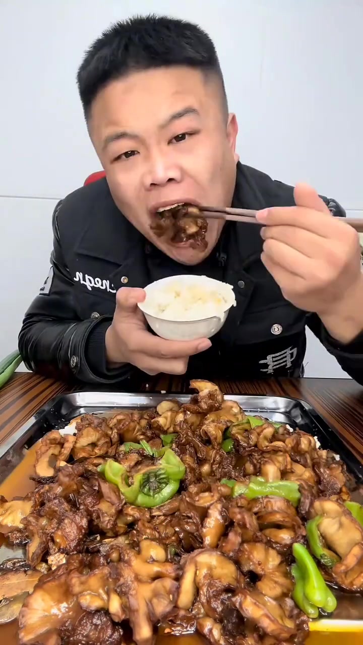 南北各省吃鸡冠油，这肉嘎嘎香