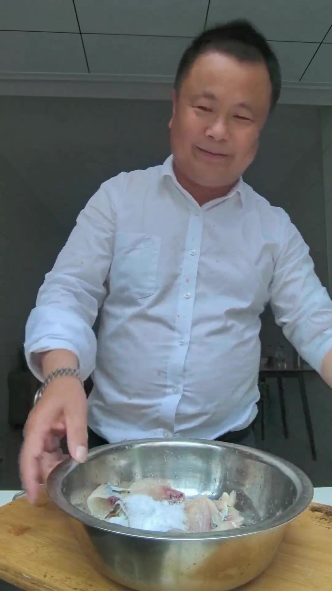 酸菜片片鱼吃厌了，今天换个浓味做法