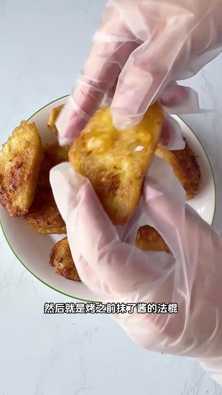 预制食品测评的法式小面包、芝士牛肉卷和罗宋牛肉粥