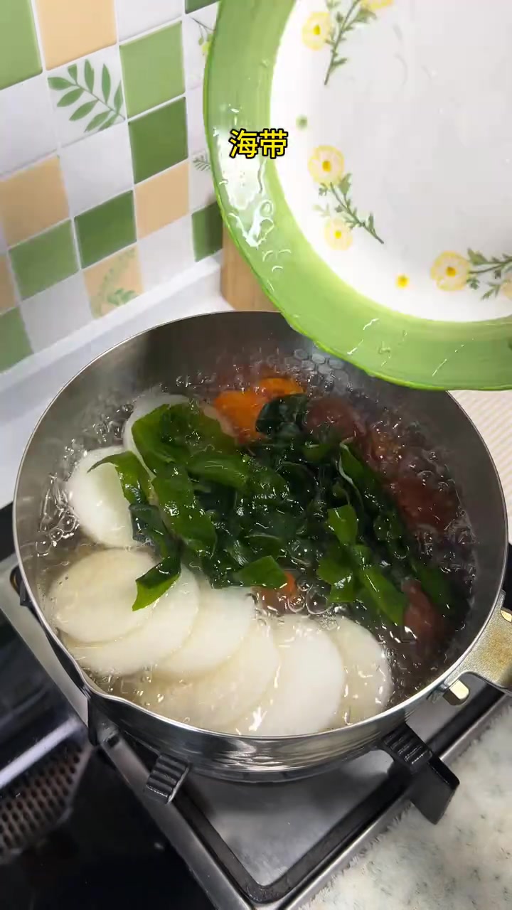 家人们 一定要推荐！只用这几种食物就可以做出便利店同款关东煮！汤底特别鲜甜 好吃！绝绝子！