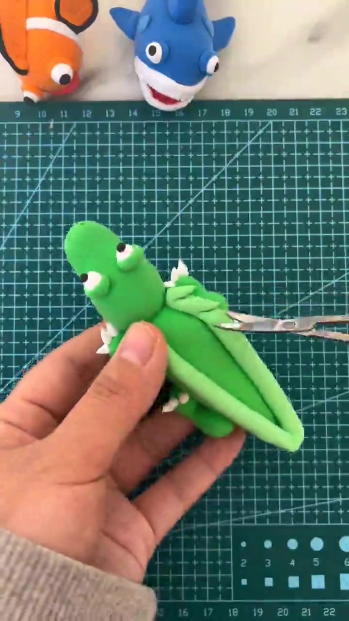 超轻粘土鳄鱼手工制作教程，轻松学会趣味小手工