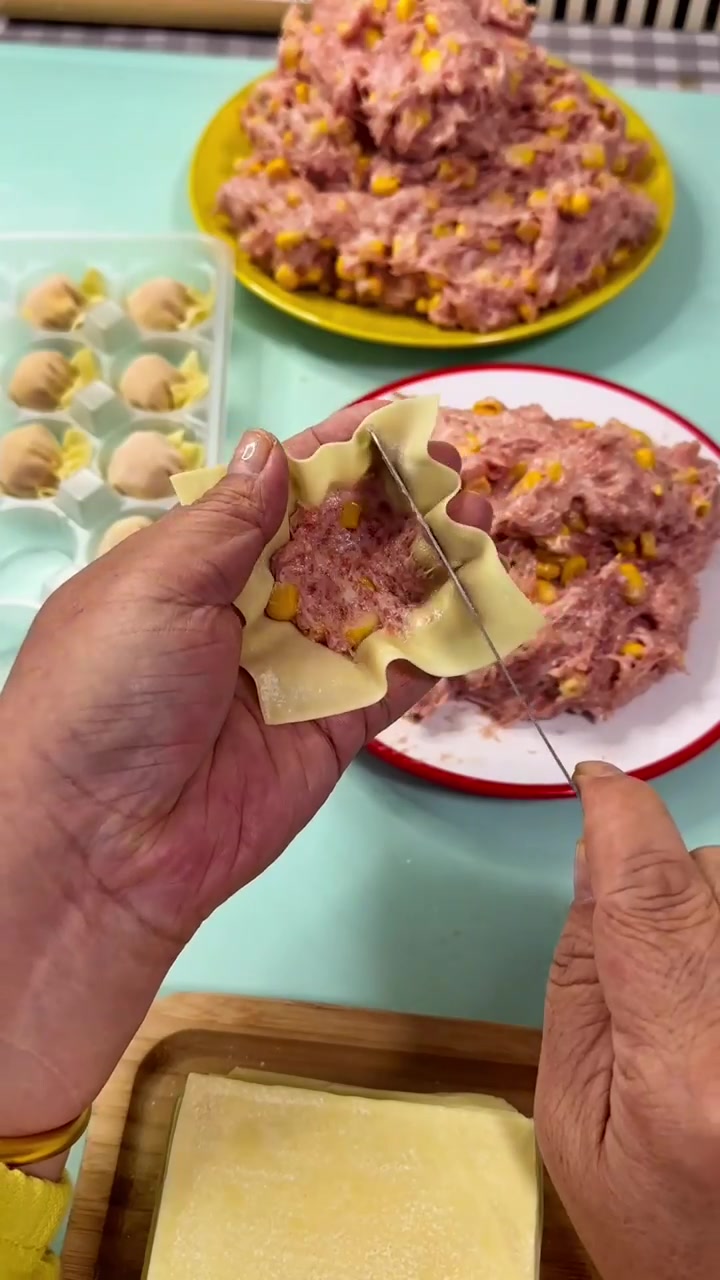 猪肉玉米馅馄饨，孩子最爱，汤鲜味美！动手包