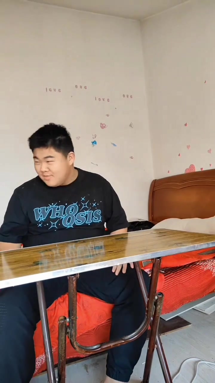 妈，我想吃蛋糕，你咋炒上了！