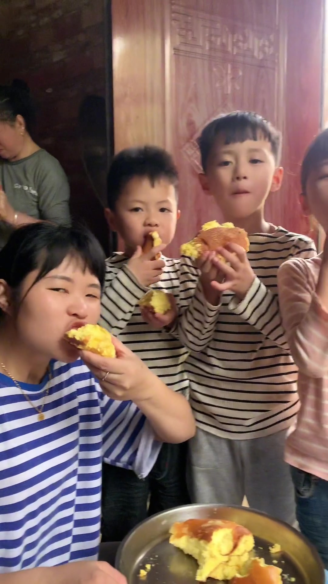 第一次用空气炸锅做蛋糕，比电饭锅做的更香