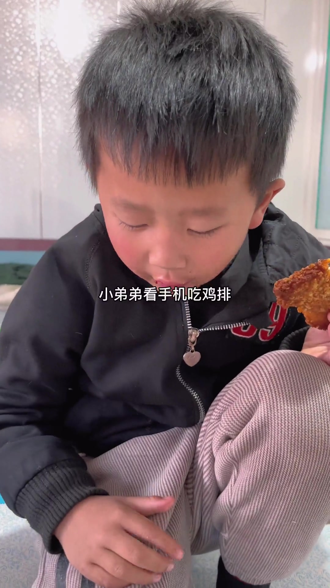和大伙一起包饺子吃，记录真实日常