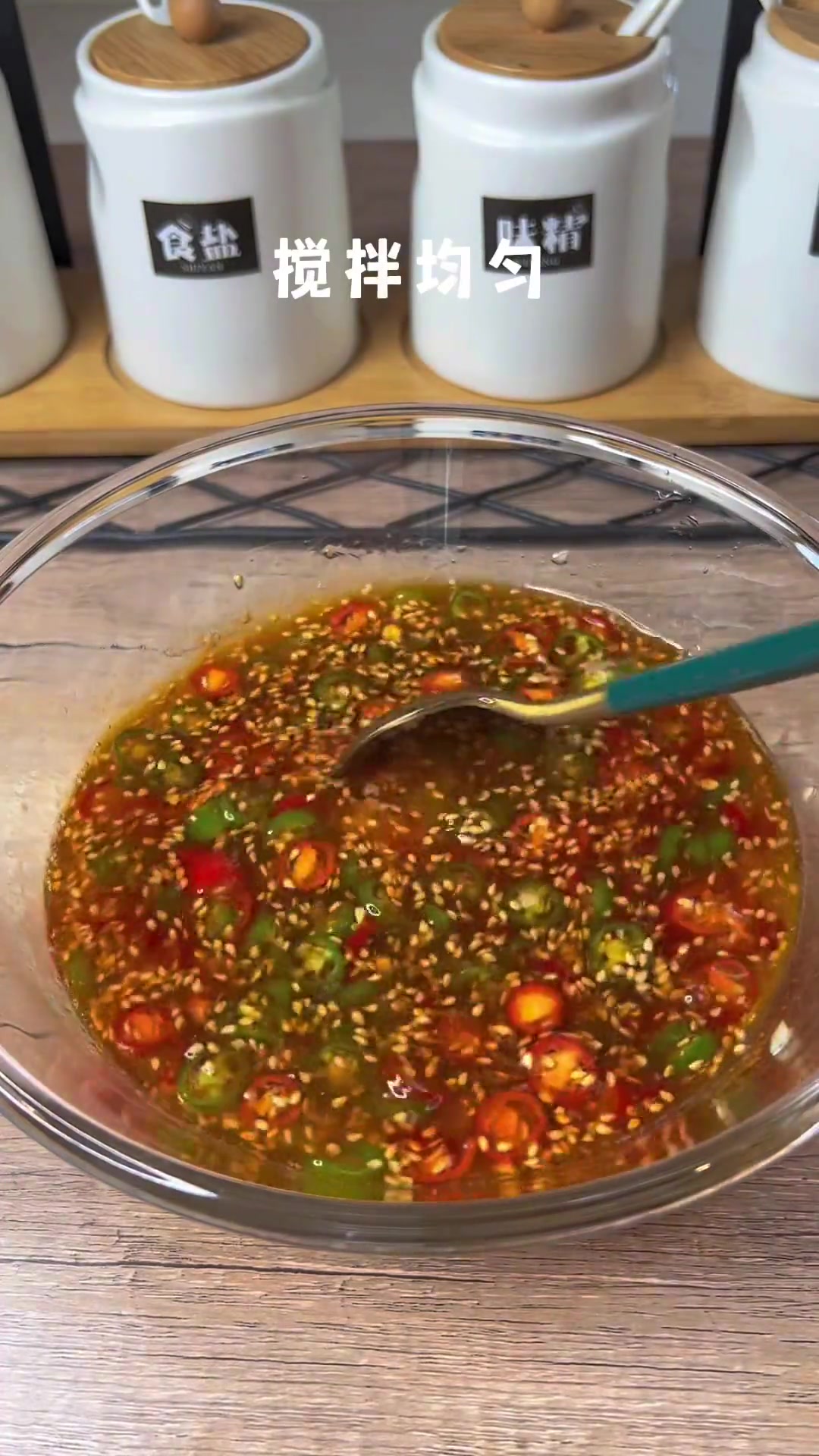 鱼可两吃：煮汤煮豆腐，鱼肉凉拌，麻辣开胃做法简单