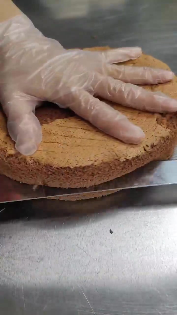 最简单的巧克力蛋糕做法，会烤胚的有手就会