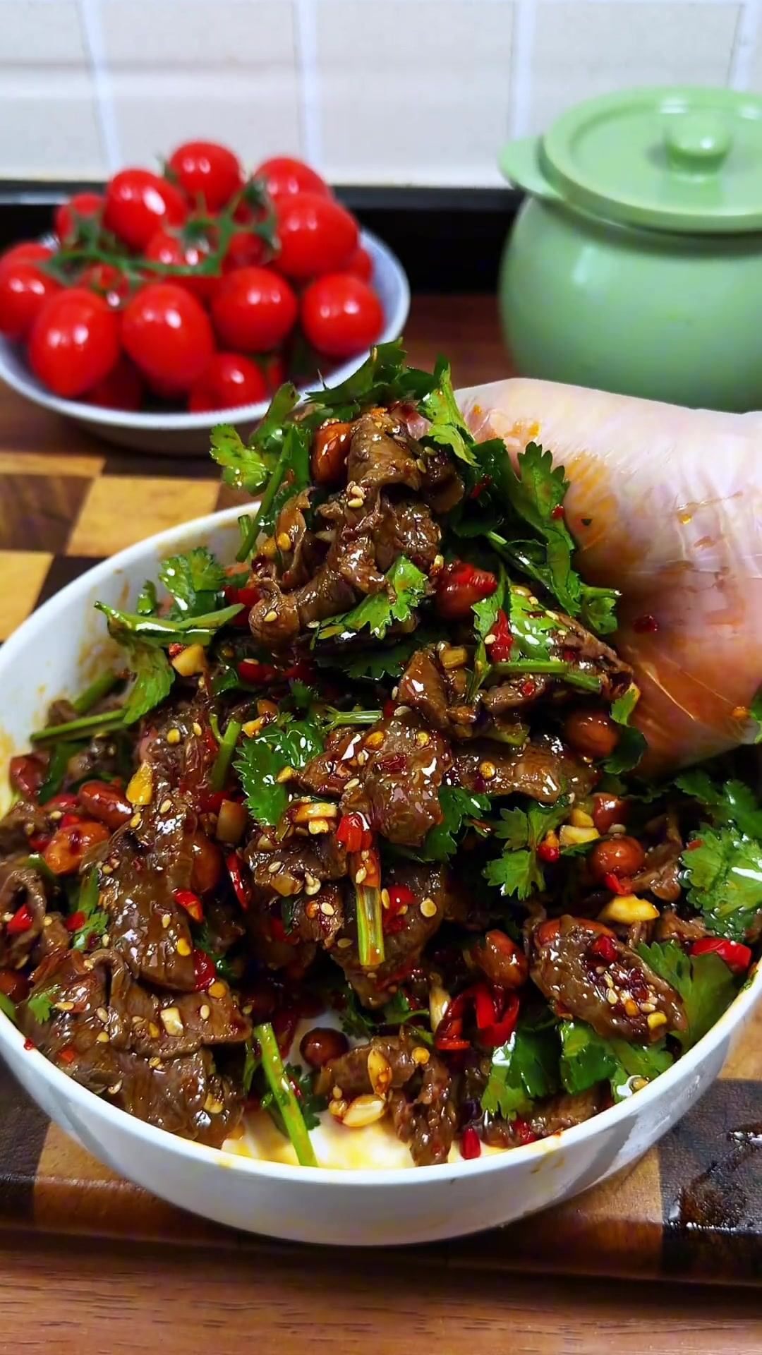 夏天我家牛肉最多的做法，凉拌牛肉香辣下饭