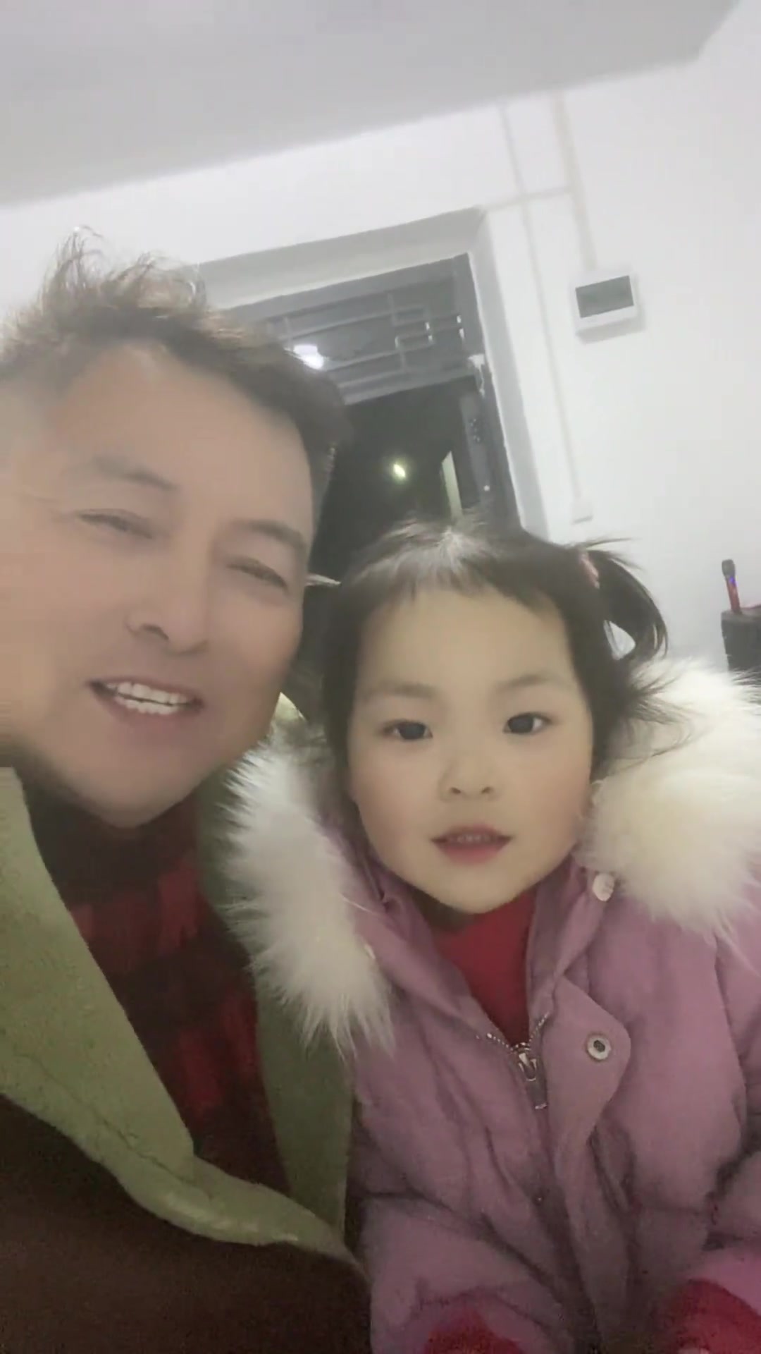 宝贝四岁生日快乐，爸爸妈妈亲手做的蛋糕