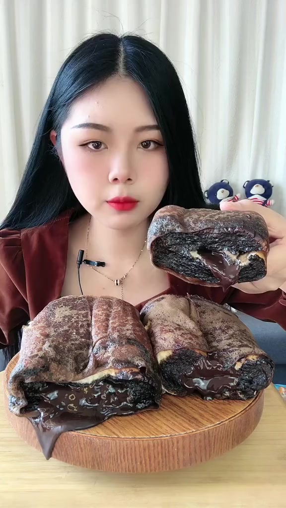 爆浆流心巧克力面包
