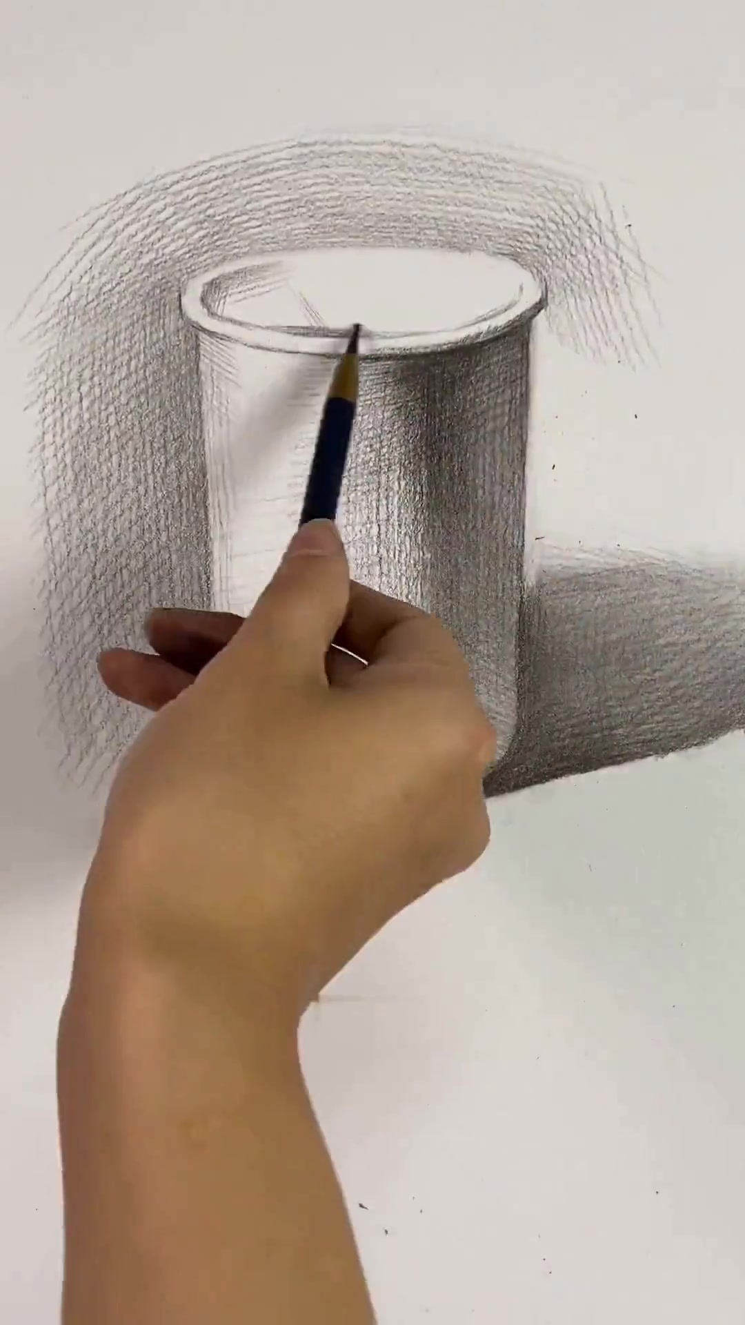 教你用素描画纸杯 适合美术生学习的简单画法