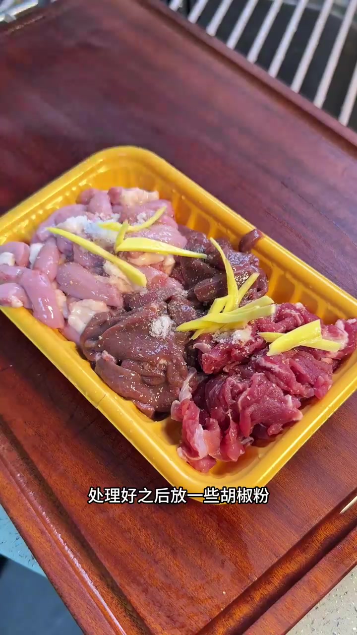 广东猪杂汤粉鲜美不腥，做法简单