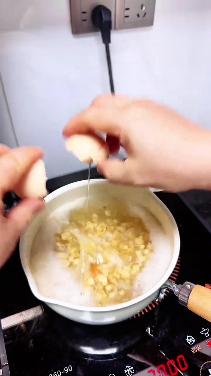 懒人早餐：3分钟鸡蛋燕麦粥，好吃又饱腹
