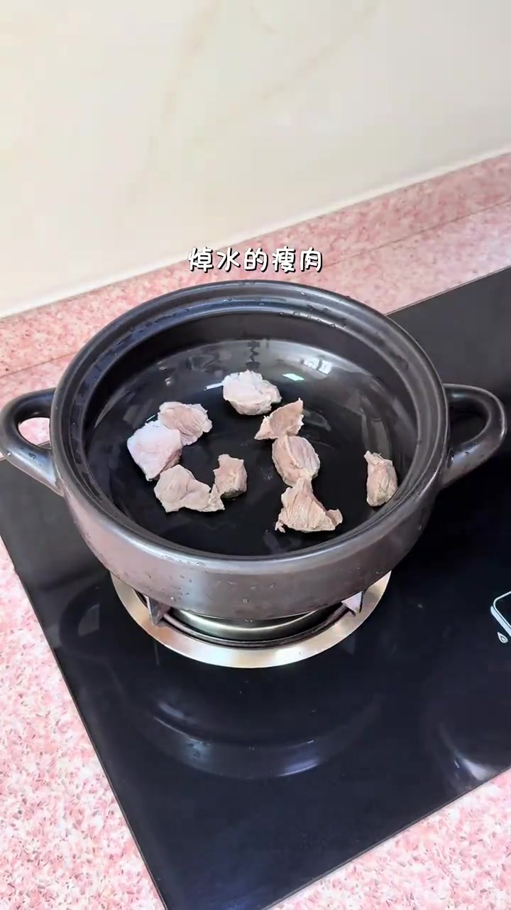 养生健康：海底椰苹果汤，清甜润燥