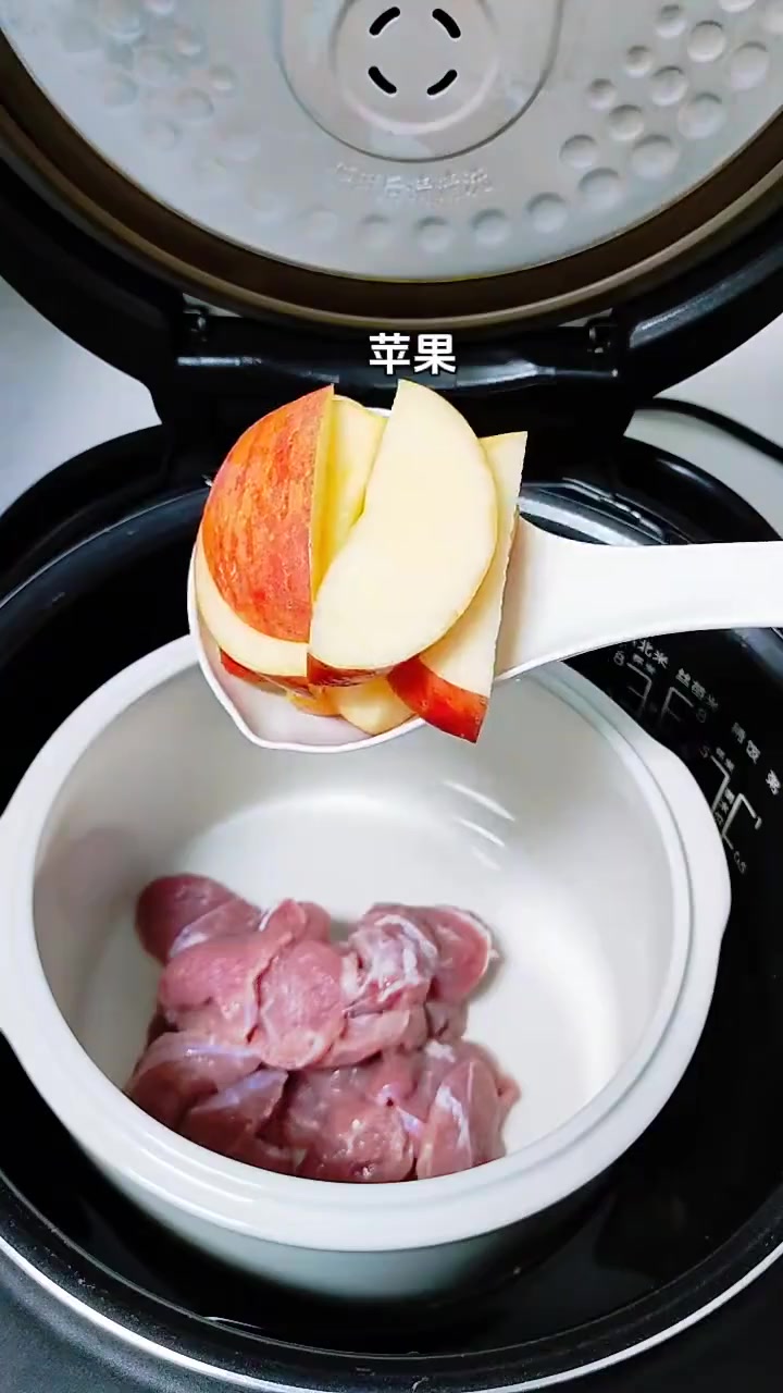 养生健康：无花果海底椰瘦肉汤，润喉清润
