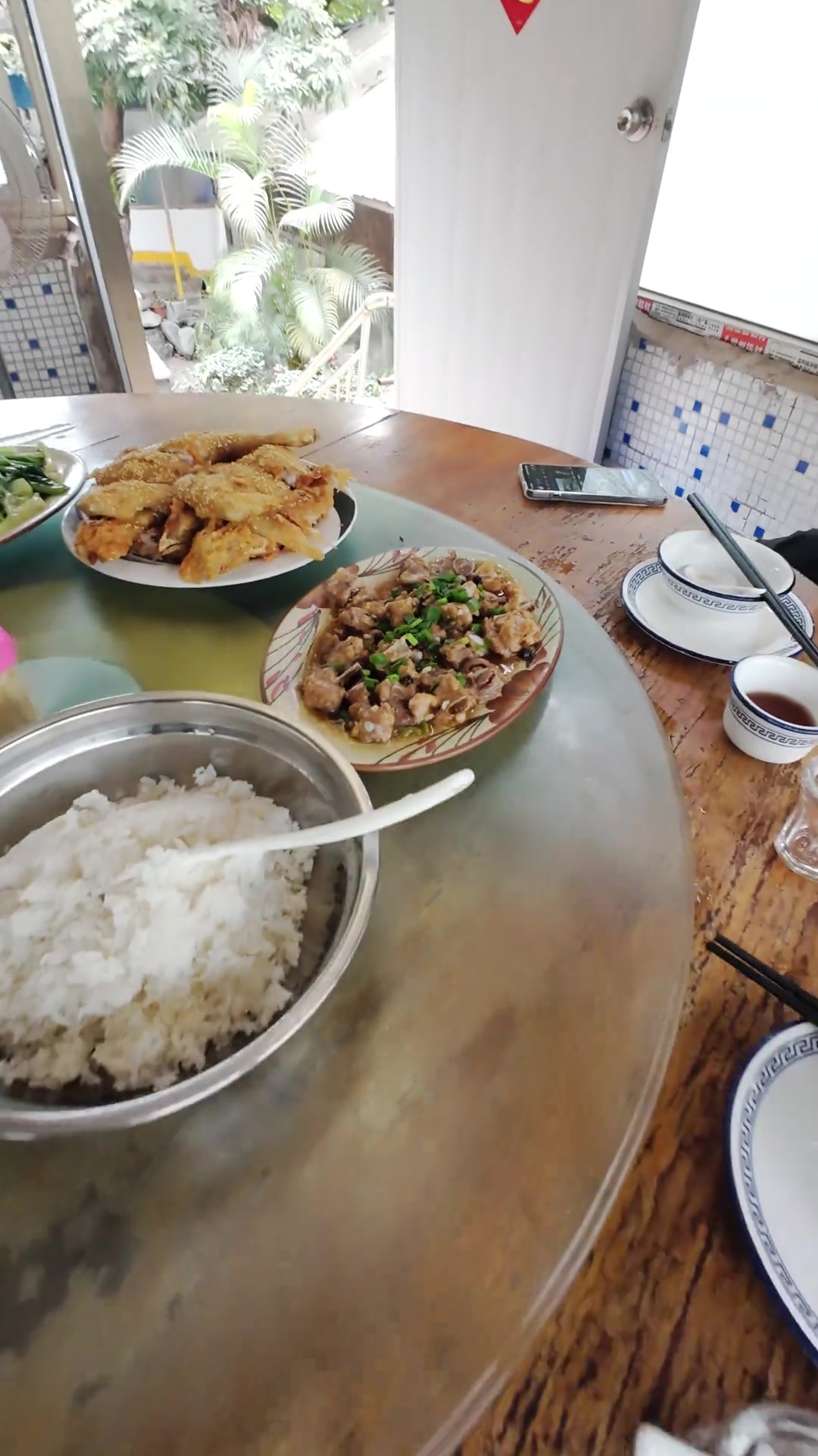 广州山里的山庄被无数博主探店？化皮鸡好吃吗？