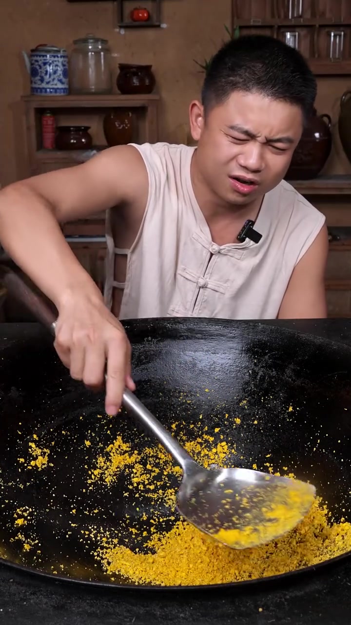 偶尔尝试新做法，豆豉炒饭的美味向往