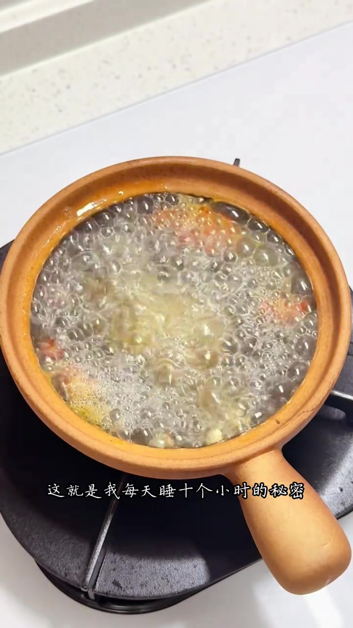 养生健康：安睡饮助眠，莲子百合麦冬汤有效