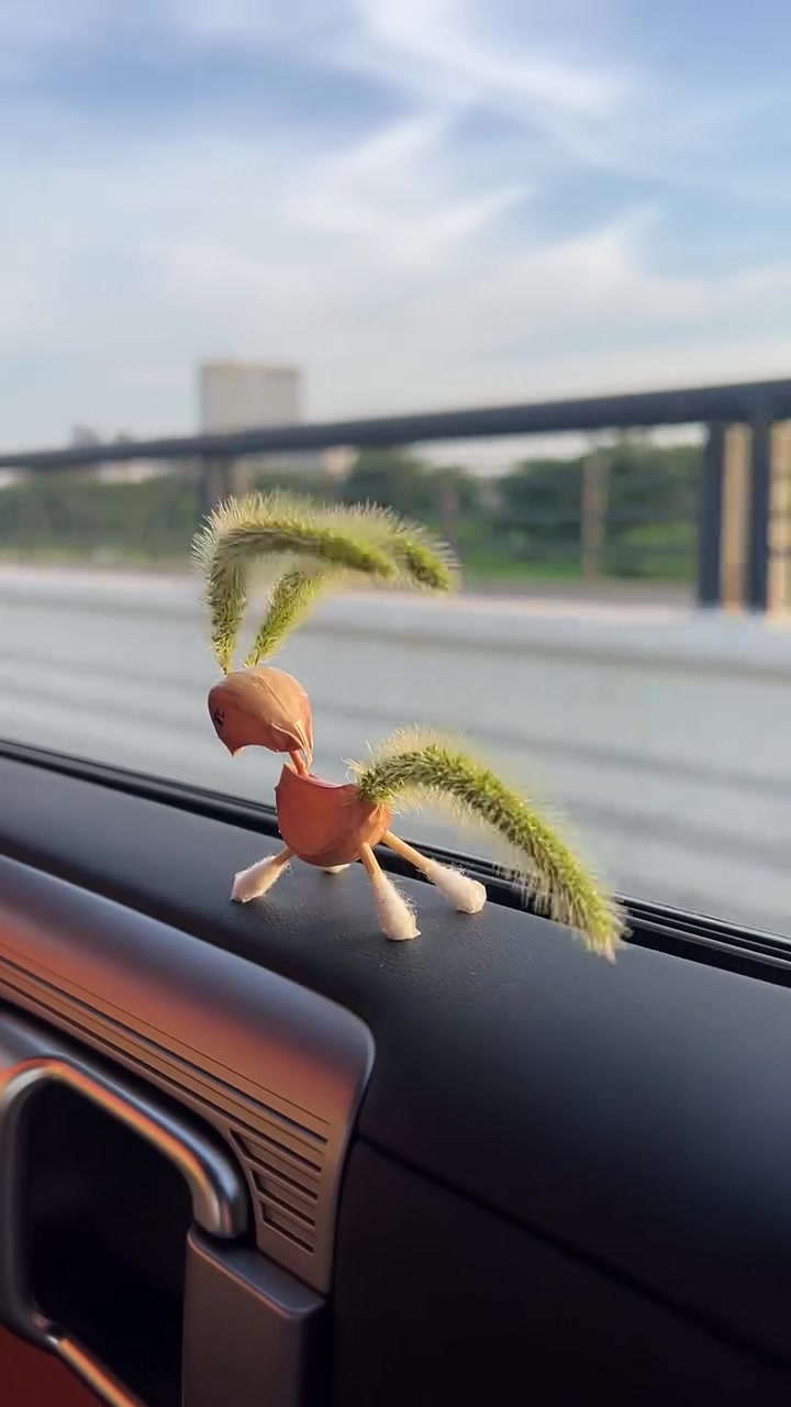 教你用大蒜头和狗尾巴草给孩子做个好玩的小马摆件，快试试吧#幼儿园手工 #亲子手工 #创意手