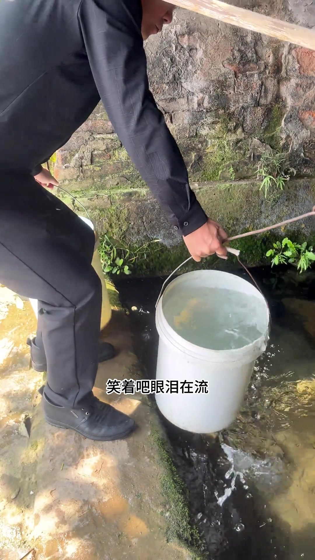 为做郭场火锅鸡挑水，剪视频只为听这首歌